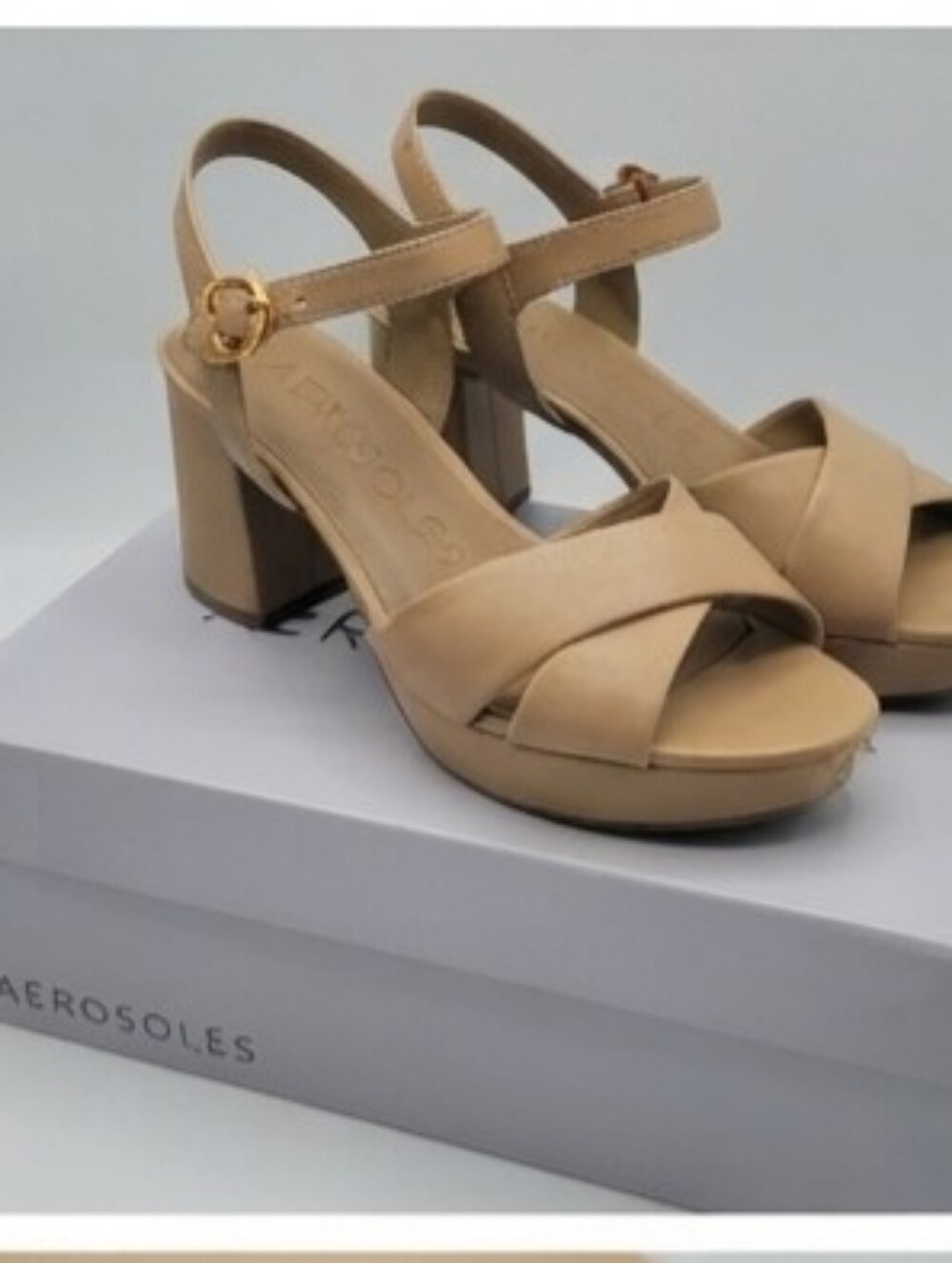 Aerosoles "Cosmos" Beige Leather Heeled Sandals (Size 8M)